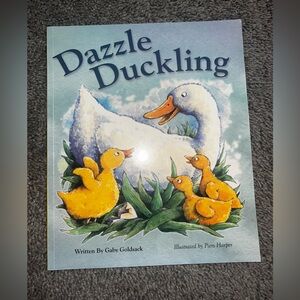 $2 DAZZLE DUCKLINGS BOOK. Great condition. $2 with any $10 or more